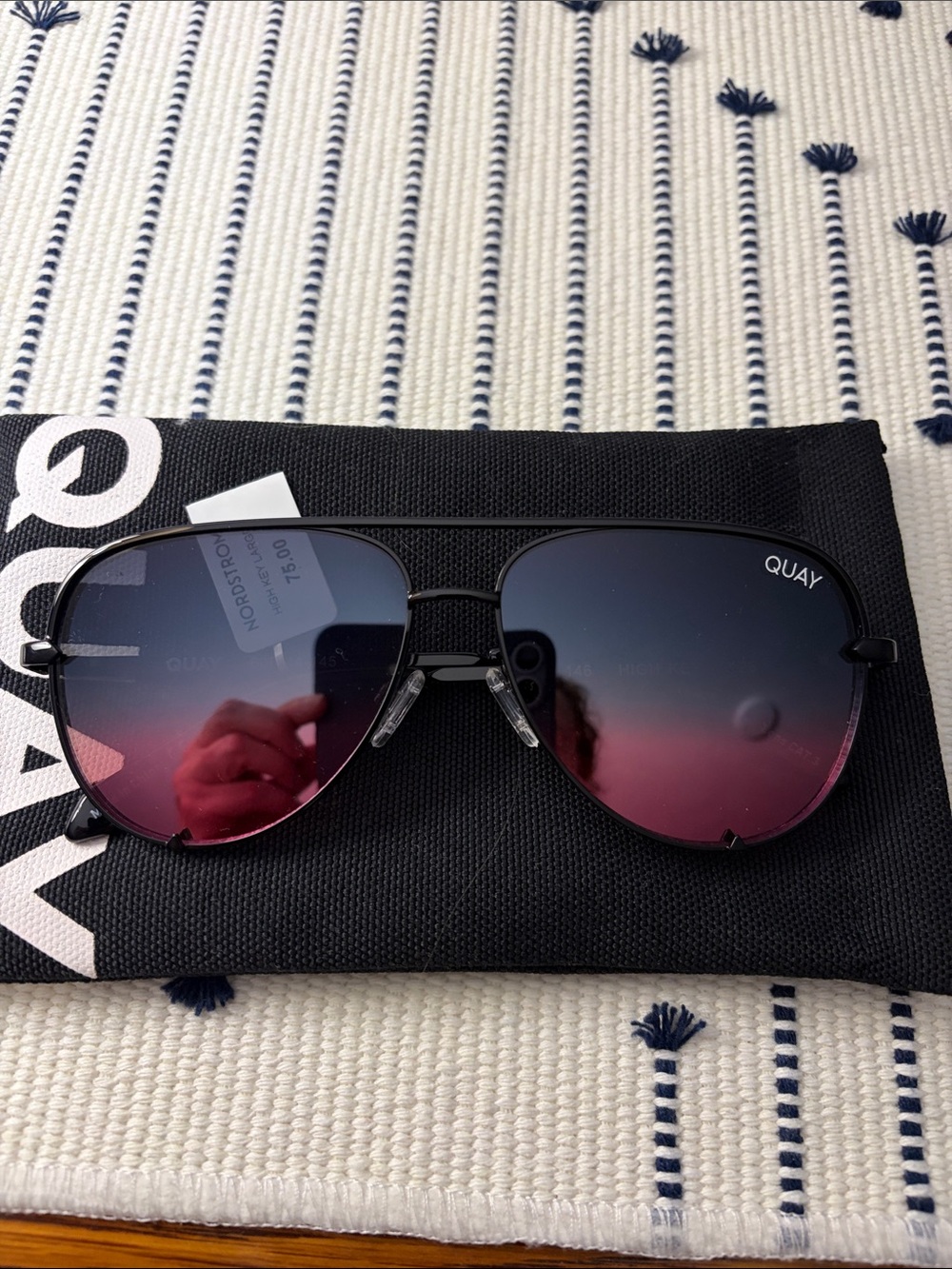 Quay High Key Large NWT